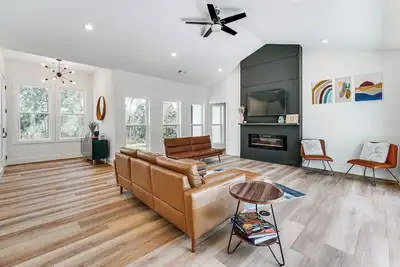Image de Gorgeous Harrison Getaway w/ Patio & Kayak!