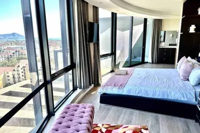 Image de 25% off Grand Penthouse / Backup Power / Stunning
