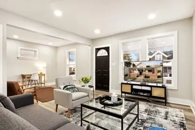 Image de Notre Dame Closeby Within 1 mile - Comfortable & Convenient!