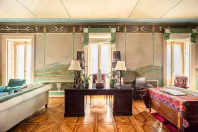 Image de Exceptional Renaissance Suite overlooking Opera and Royal Palace