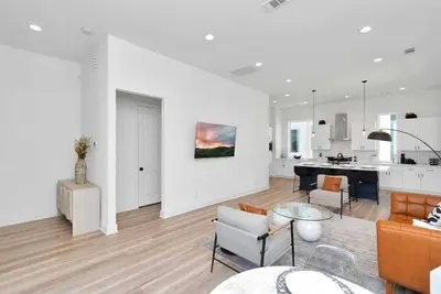 Image de New|luxury |Galleria|Mordern |Townhome
