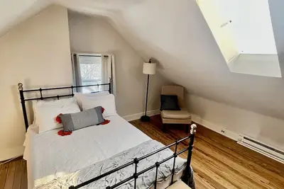 Image de Cincy Central Upstairs 2 bdrm Apartment