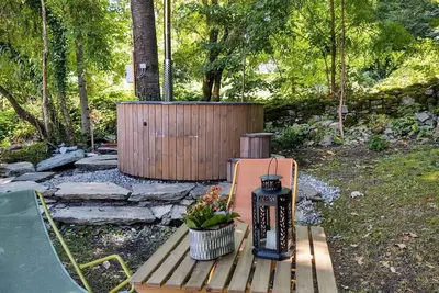 Image de Bel appartement pour 5 personnes avec bain Ă remous, Wifi, patio, animaux admis et parking