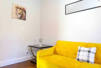 Image de Luxury Spacious Home\/ Convenient Location\/ Free Wine