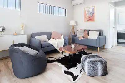 Image de New 2br near Canning River, full kitchen, ensuite, bright living area