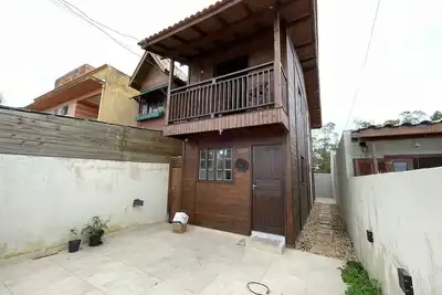 Image de Woody House ChalĂ© - O RefĂşgio Para sua FamĂlia na Praia em FlorianĂłpolis