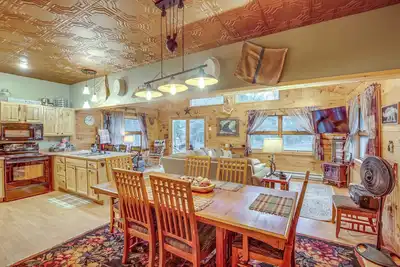 Image de 40-Acre, Off-Grid Wakefield Retreat w/ Gas Grill!