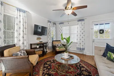 Image de Cottage 2 Blocks to Virginia Beach Oceanfront - I