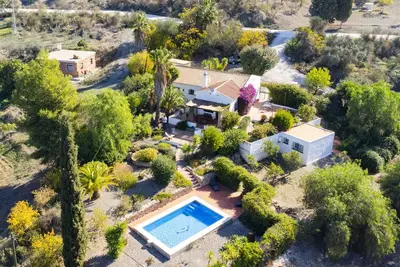 Image de Cubo's La Maison de Mily \/ cheminée \/ piscine privée \/ wifi gratuit