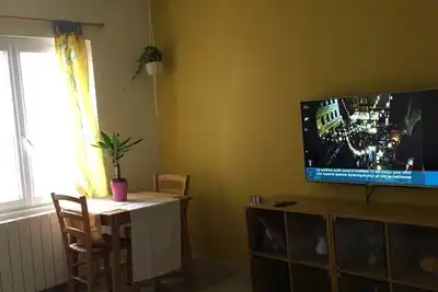 Image de Appartement Cosy, Sécurisé, situé près du stade de France baptisé <Temple Jaune>