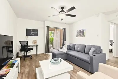 Image de Lsu 2Bed/2Bath Angel Studios Condo New