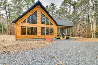 Image de Modern Cabin w/ Hot Tub & Sacandaga Lake Access!