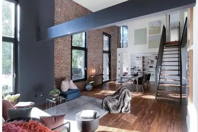 Image de Luxury Condo Architect-Renovated Historic Building
