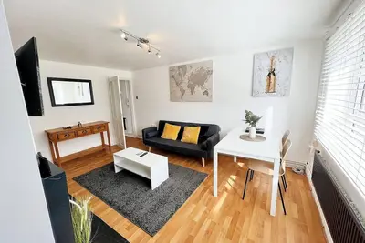 Image de Beautiful Modern Apt (Sleeps 5)