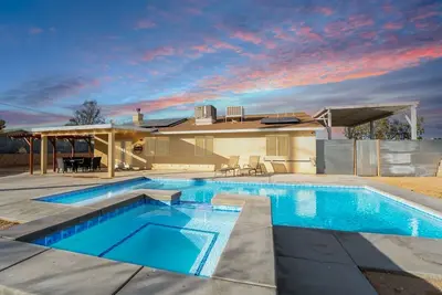 Image de Phoenix Desert Paradise | Pool & Jacuzzi | Grill! , Phoenix Desert Paradise | Pool & Jacuzzi | Grill!