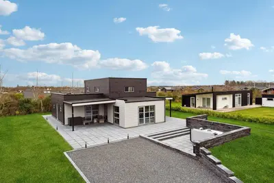 Image de Belle maison de 5 chambres à Tarm