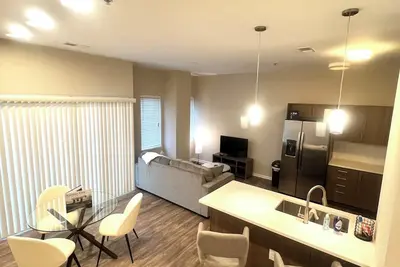 Image de End of Summer Deal! No Deposit! ! -Modern 1 Bdrm, 1 Bath, 2 Beds Midtown Kc