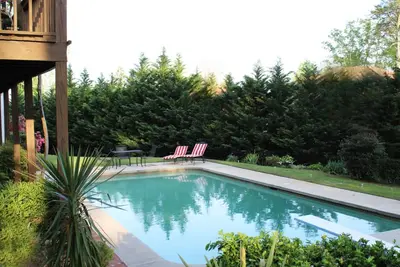 Image de Spacious Family Home - Prime Location - Pet Friendly