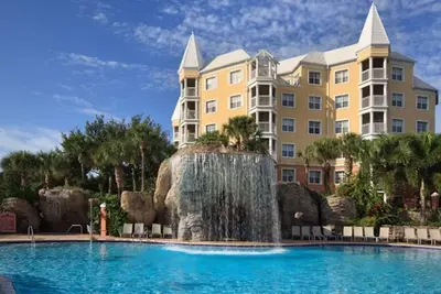 Image de Family-friendly Christmas Holiday at Hilton Grand Vacations Club at SeaWorld