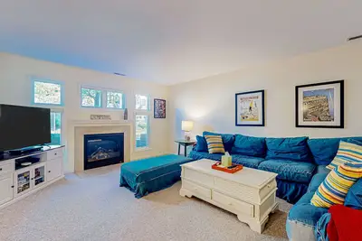 Image de Sea Colony townhouse near beach with 12 pools, 2 hot tubs, private beach, & gym