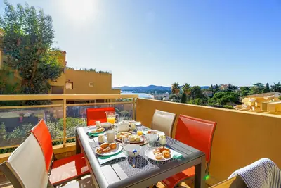 Image de T3 avec Vue mer pour 5 personnes par SELECTsoHOME