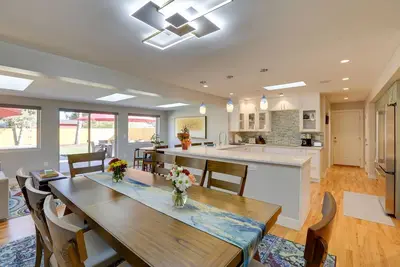 Image de Modern Wheat Ridge Home w/ Private Hot Tub & Sauna