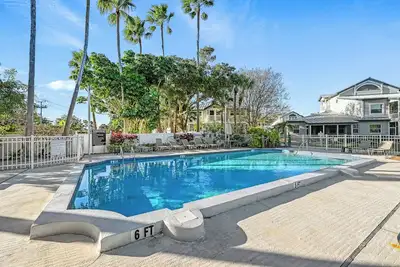 Image de Bayside Escape | Waterfront Cottage with Beach Access, Community Pool, and Amenities!