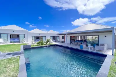 Image de Villa · Belles Rives · Luxe & piscine privée