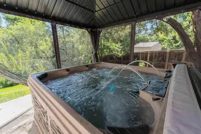 Image de Spacious home w/ Game Room, Hot Tub & Sauna!