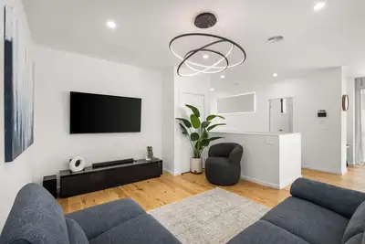 Image de Coastal Elegance, Torquay