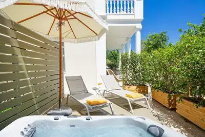 Image de Casa Verde Residence, 4 Bd, heated jacuzzi, cozy