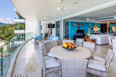 Image de Luxurious 3br Condo - Private Beach and Club