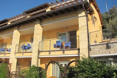 Image de Résidence Rosmari appartement d'une chambre avec vue sur le lac