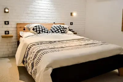 Image de Le Caveau de la Maison Garancia avec jardin \/ piscine privé
