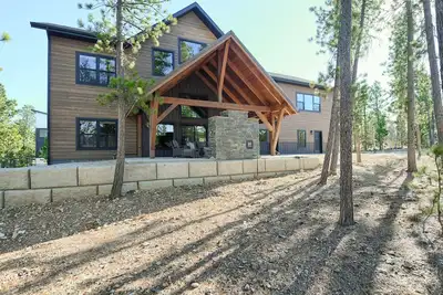 Image de Incredible Craftsman Style Spacious Lodge Walking Distance to Clubhouse!