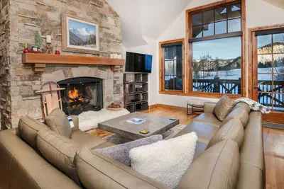 Image de Ski-in\/out luxury condo. Best in the complex. Outdoor pool and hot tubs! !