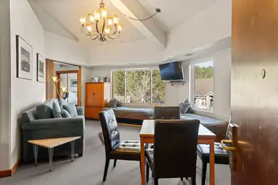 Image de 321 | Luxe Top Floor 1bd - A/C, Pool & Kitchen