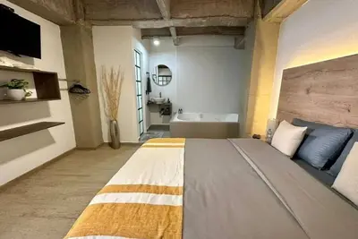 Image de Casa Manila 8bed/8. 5bath Jacuzzi Poblado