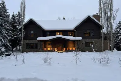 Image de Year Round Family Mountain Retreat- Ski, Fish, Hike, & Bike