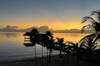 Image de Private Beachfront Villa with Pool.