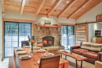Image de Cozy Family Friendly Truckee/Northstar Cabin w/ Fireplace!