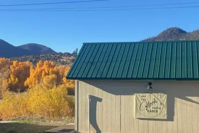 Image de Off the Hook Rental Cabin ready for your Off the Hook Adventures!