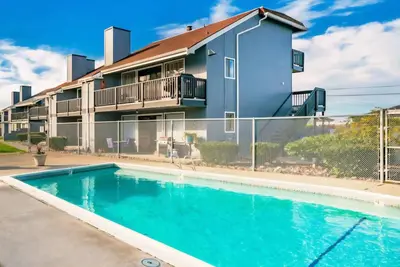 Image de Condo in Birch Bay w K and Q Bed w Hot Tub - 101