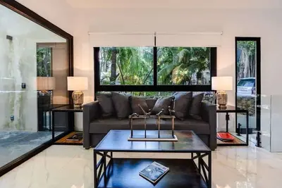 Image de Apartment in duplex one block from Playacar beach
