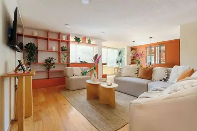 Image de Classy Stay with Private Patio, Near the Parks