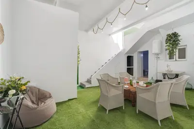 Image de Maison de vacances 'La Casa De Tina' avec vue sur la mer, terrasse privée et Wi-Fi