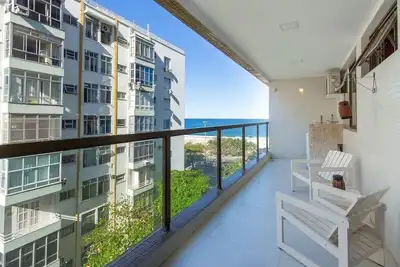 Image de Line Rio: 302 Atlântico - Linda Varanda Com Vista Mar, Terraço Panorâmico e Garagem Na Praia De Copacabana!