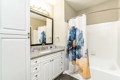 Image de Chic and Cozy 3Bedroom Condo!