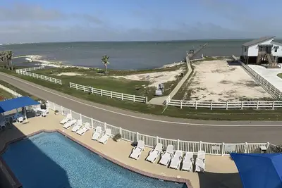 Image de Top Floor Bay View #409