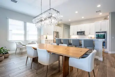 Image de Luxurious Family Home - Spacious Kitchen & Bbq